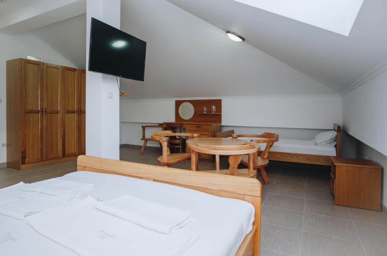 Eco Winery Lipovac Apartments Cetynia Zewnętrze zdjęcie